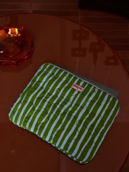 Strokes Laptop Case- 14 Inch