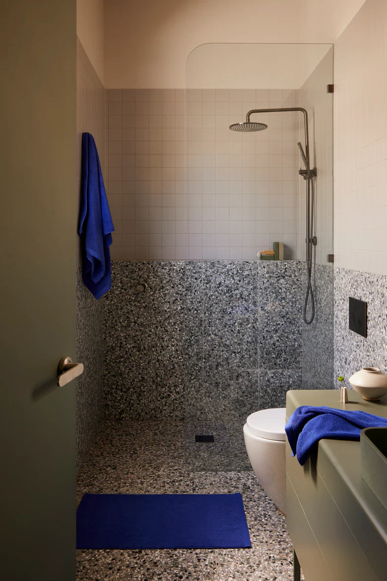 ELECTRIC BLUE BATH MAT