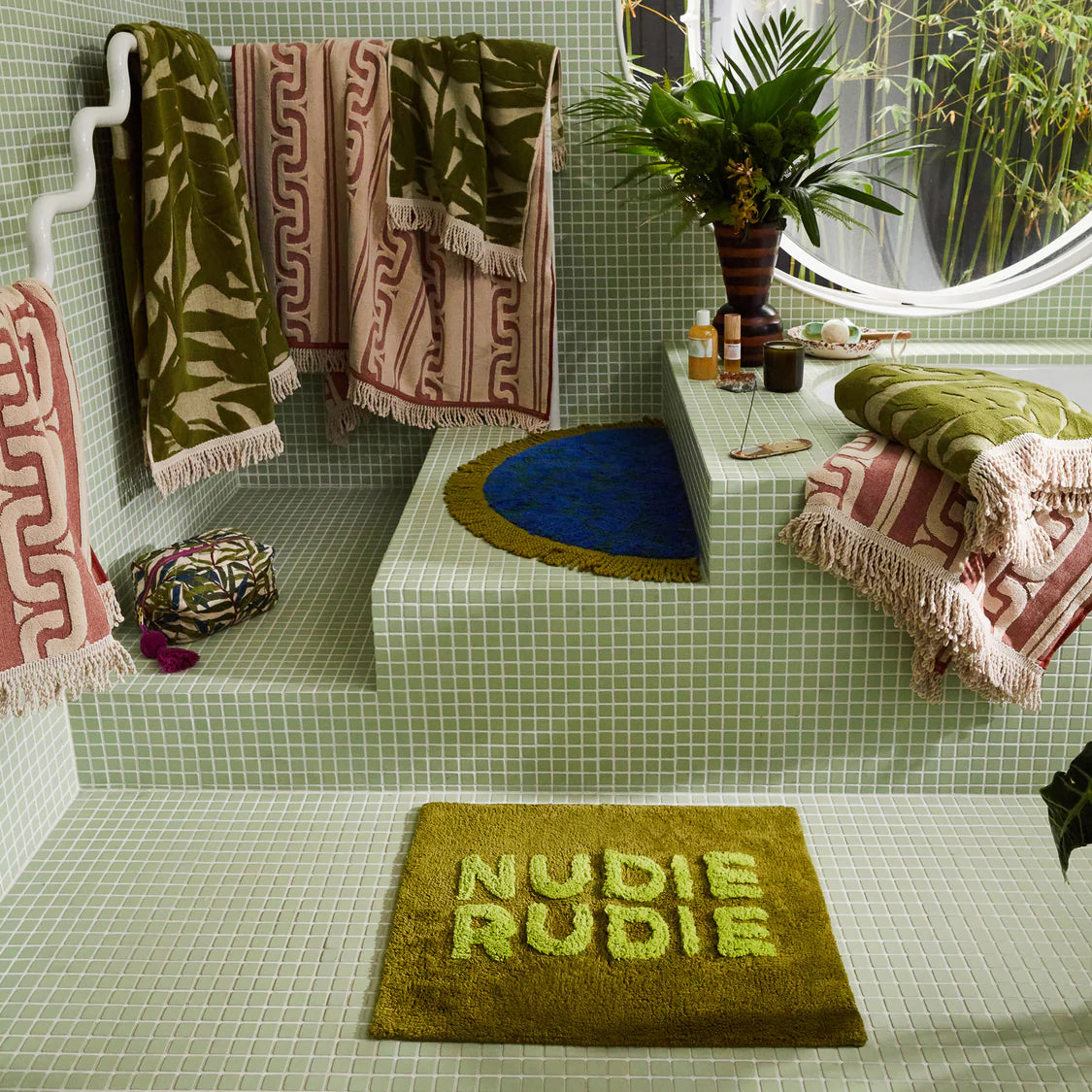 Tula Nudie Bath Mat Mini - Artichoke